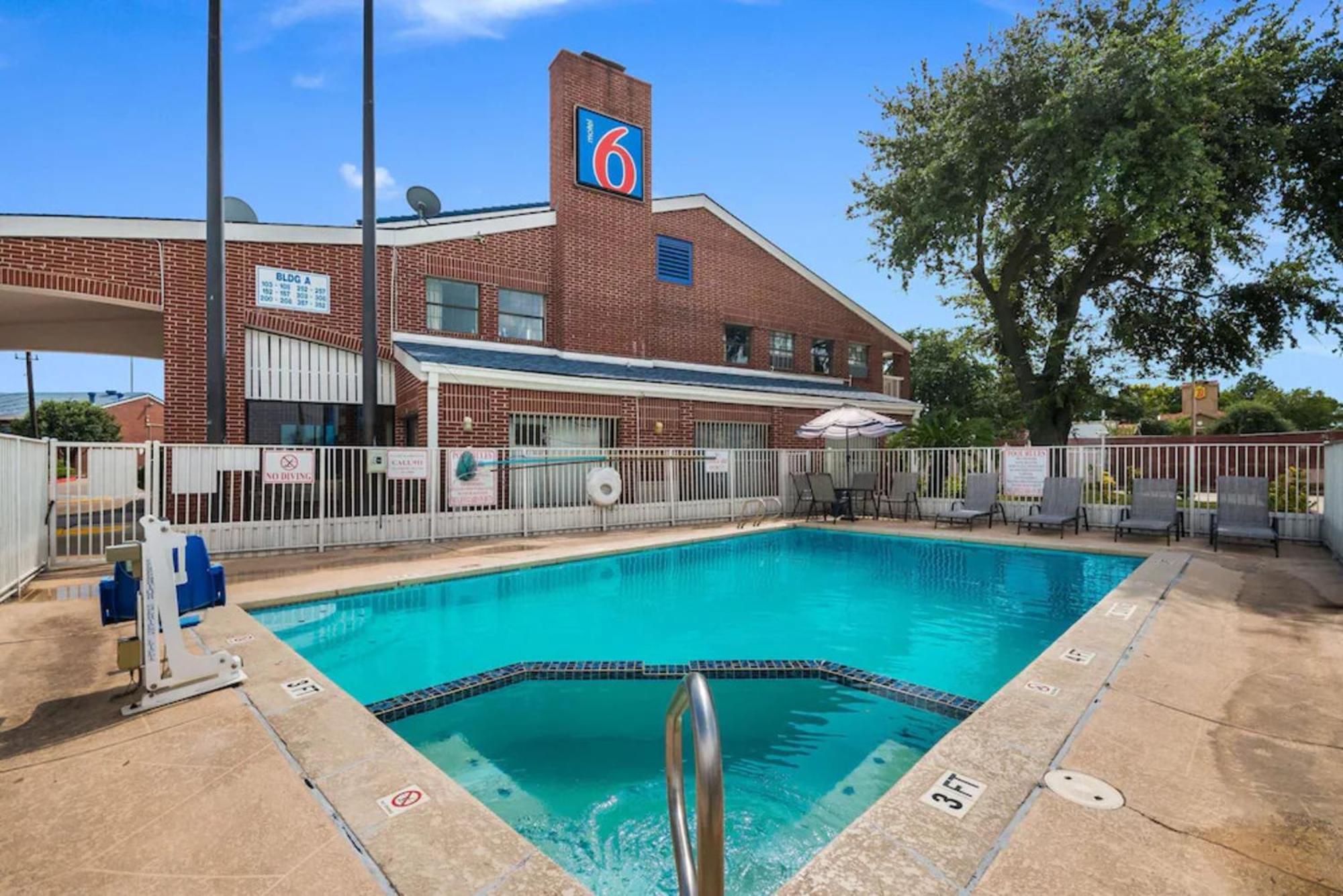 Studio 6 Houston Tx Brookhollow Ngoại thất bức ảnh